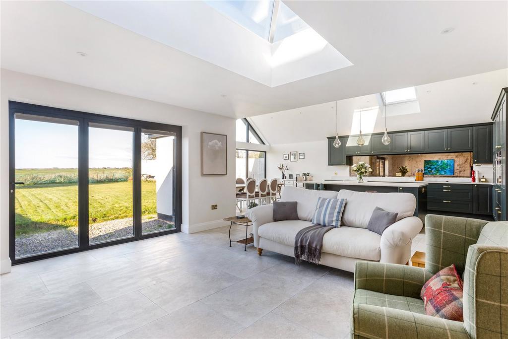 Sitting Room/Kitchen