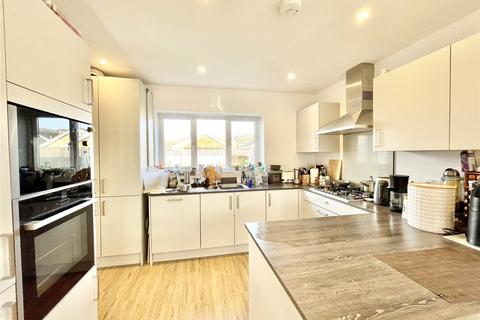 4 bedroom detached house for sale, Meadowsweet Close, Christchurch BH23