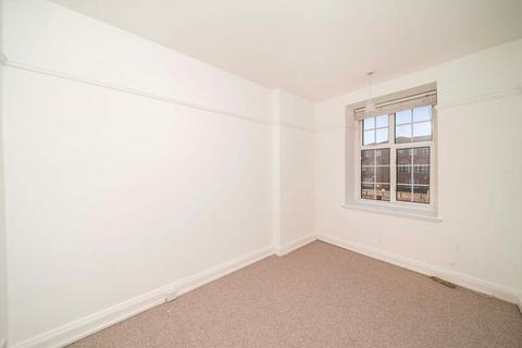 2 bedroom flat for sale, Heathfield Terrace, London W4
