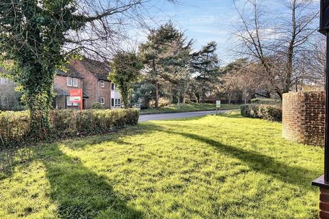20 Sheppards Field, Wimborne, BH21 1PX