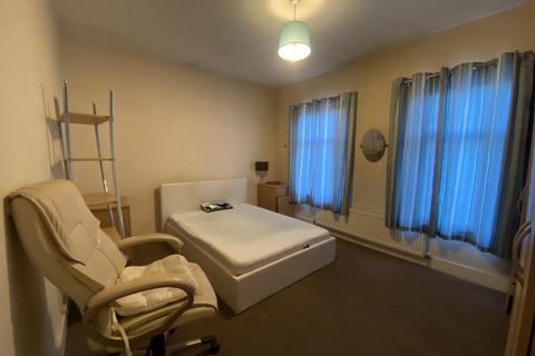 House-share, Westdown Road, London, E15