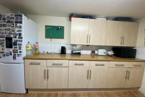 1 bedroom in a house share to rent, House-share, Westdown Road, London, E15