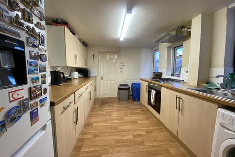 1 bedroom in a house share to rent, House-share, Westdown Road, London, E15