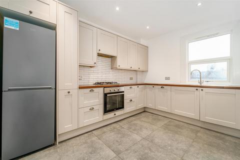 41a Avenue Road, Brentford, TW8 9NS