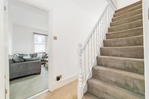 41a Avenue Road, Brentford, TW8 9NS