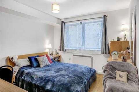 2 bedroom flat to rent, Wallace Court, 288 Balham High Road, London, SW17