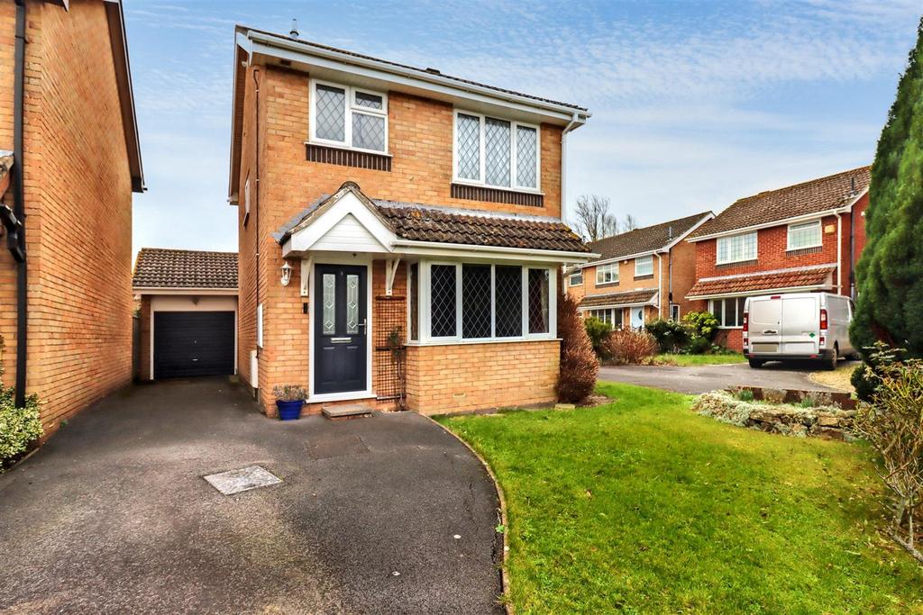 Popular family location in Clevedon 3 bed detached house - £369,950