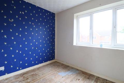 2 bedroom semi-detached house for sale, Kestrel Drive, Crewe