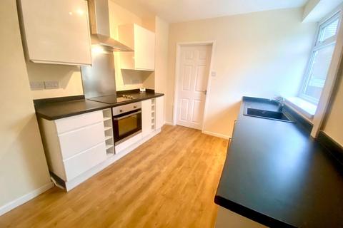 3 bedroom terraced house to rent, Talkin Drive, Middleton, Manchester