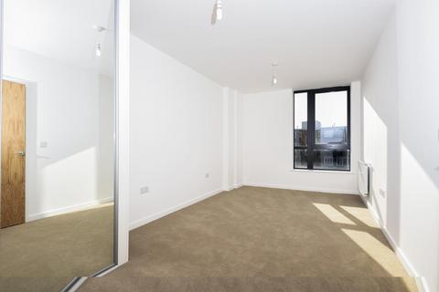 2 bedroom flat for sale, Boundaries Road, Balham, London, SW12