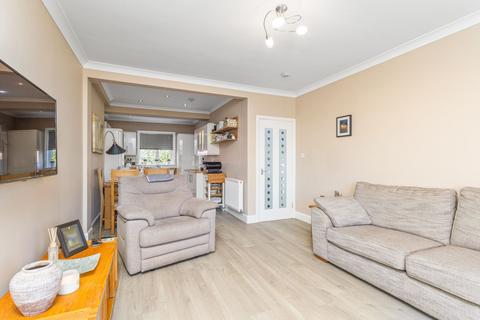 6 Burnside Crescent, Fauldhouse, Bathgate, EH47 9JB