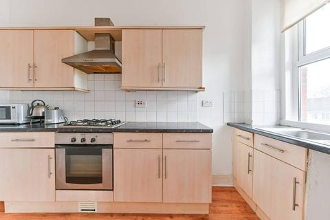 1 bedroom flat for sale, Holmesdale Road, South Norwood, London, SE25