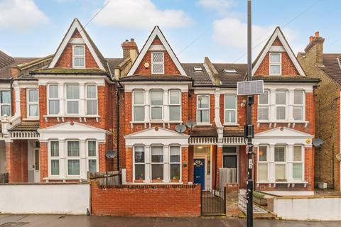 Holmesdale Road, South Norwood, London, SE25