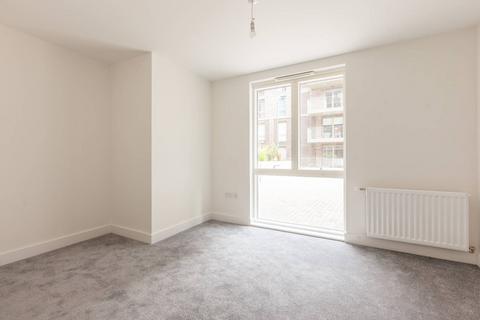 2 bedroom flat to rent, Gayton Road, Harrow, HA1