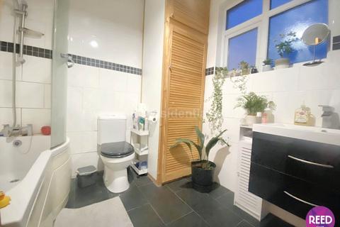 1 bedroom flat for sale, Prince Ave, Southend On Sea