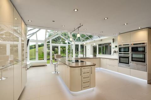 Hillview Slines Oak Road, Woldingham, Caterham, CR3 7BL