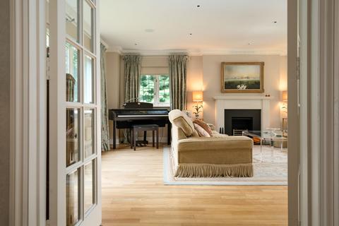 Hillview Slines Oak Road, Woldingham, Caterham, CR3 7BL