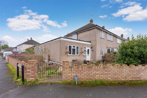 4 bedroom semi-detached house for sale, Barnfield, Cippenham