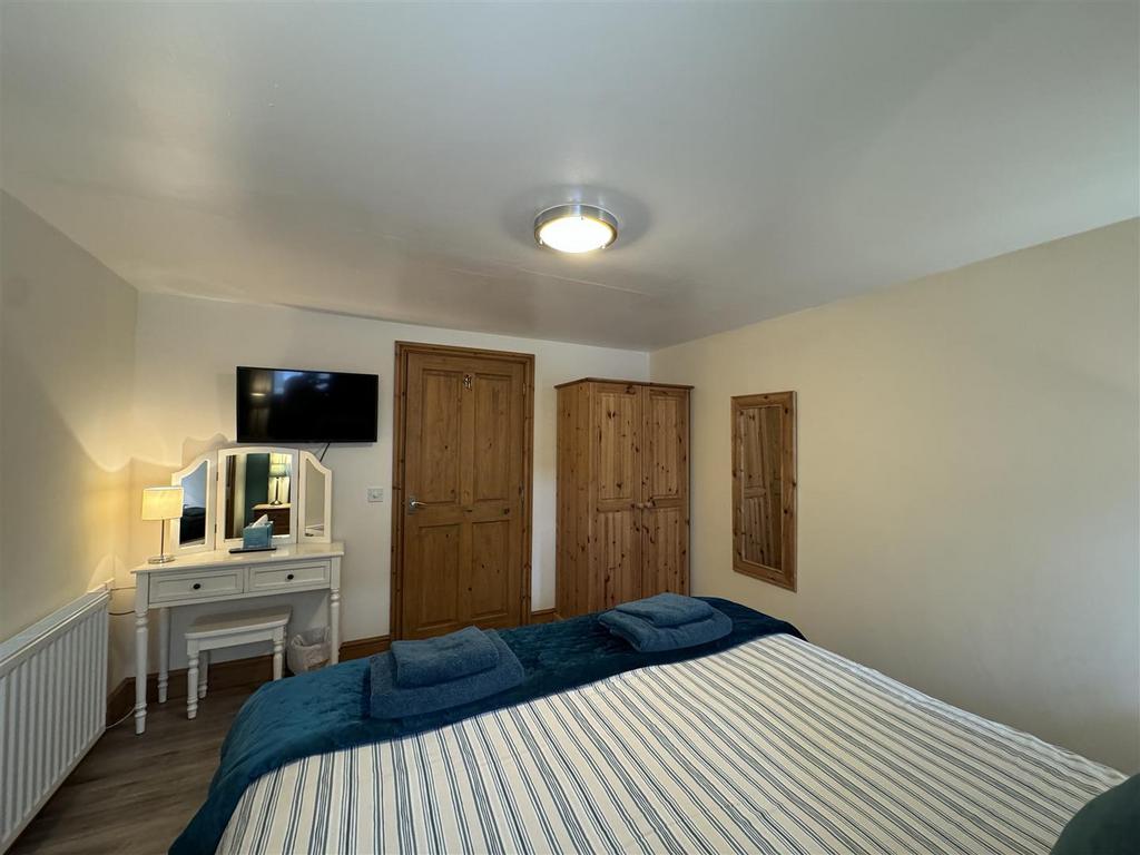 Another room aspect