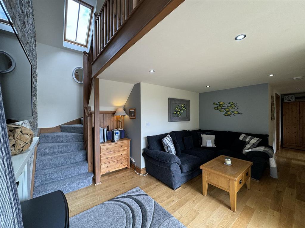 Another room aspect