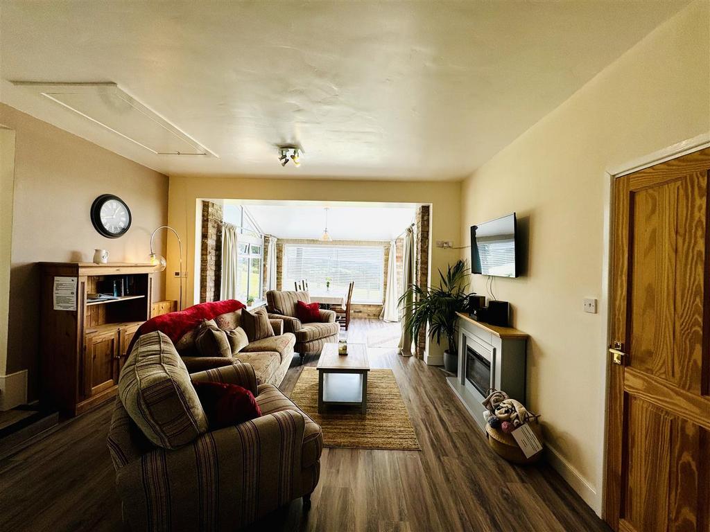 A further room view