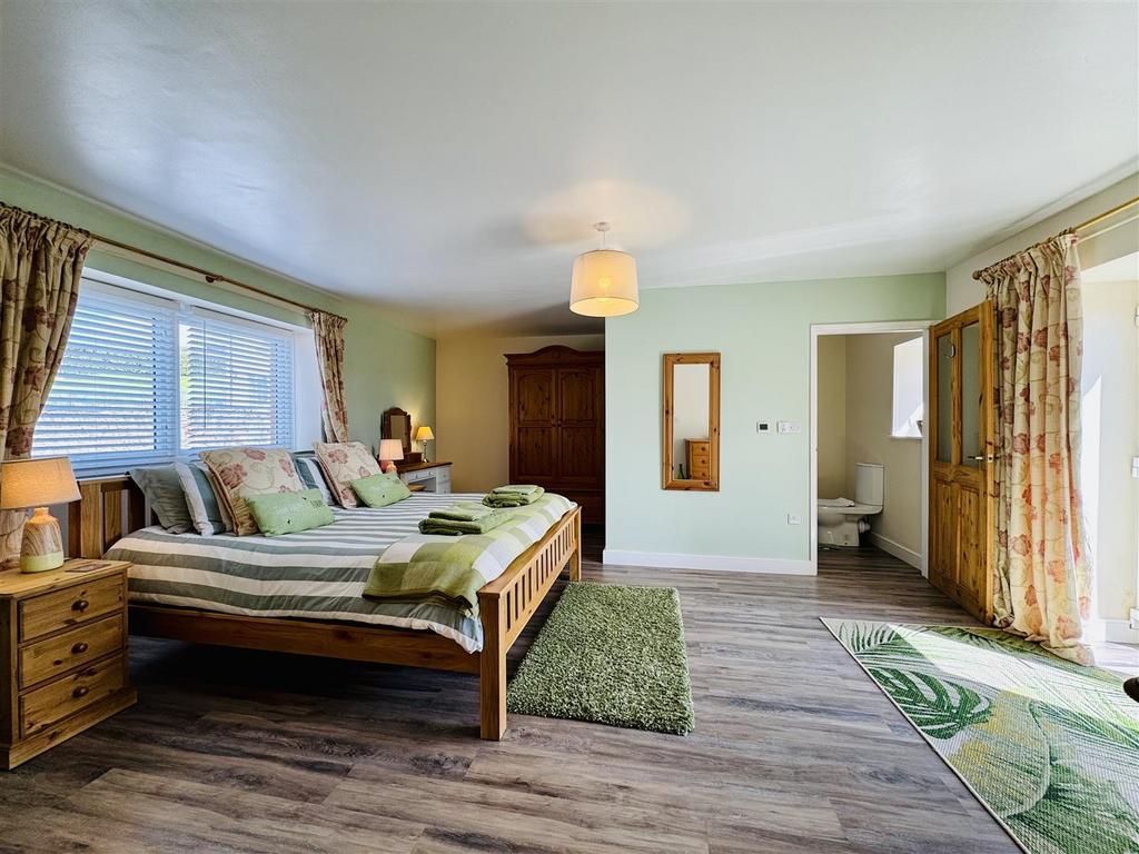 Another room aspect