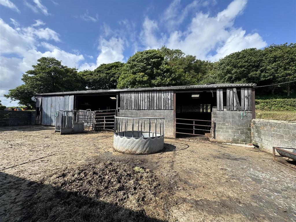 General purpose livestock shed
