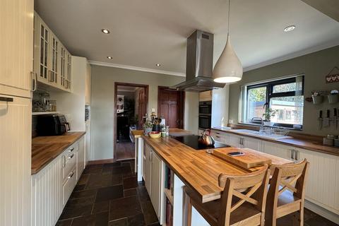 5 bedroom detached house for sale, Cwmgwili, Nr Cross Hands