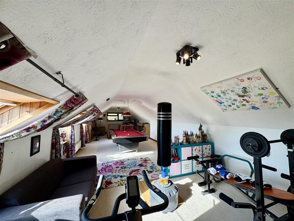 Another room aspect