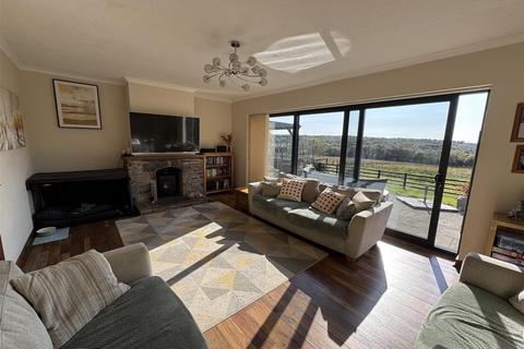 5 bedroom detached house for sale, Cwmgwili, Nr Cross Hands