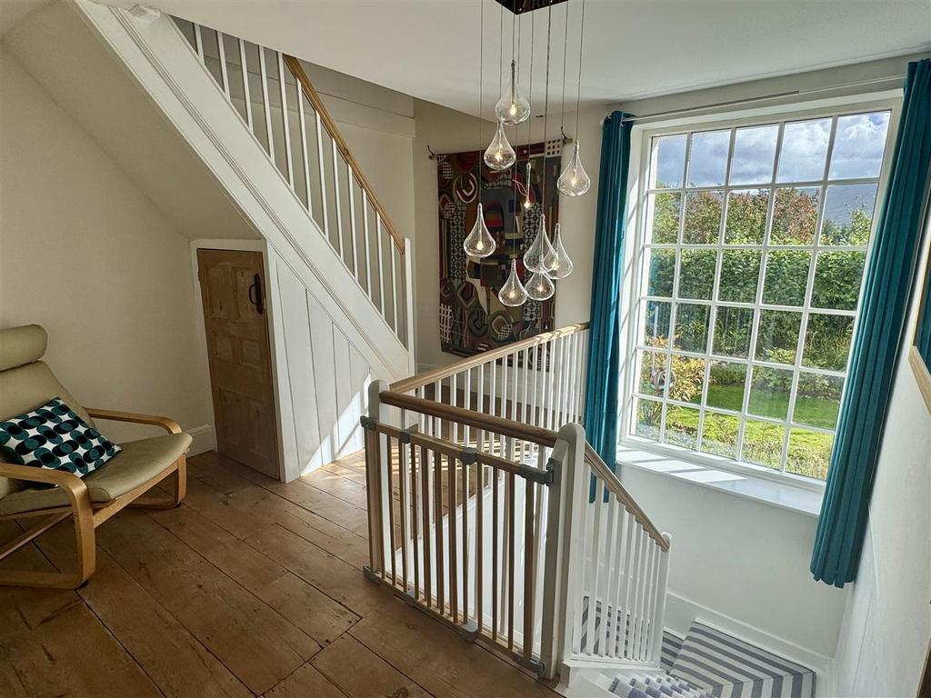 Galleried landing