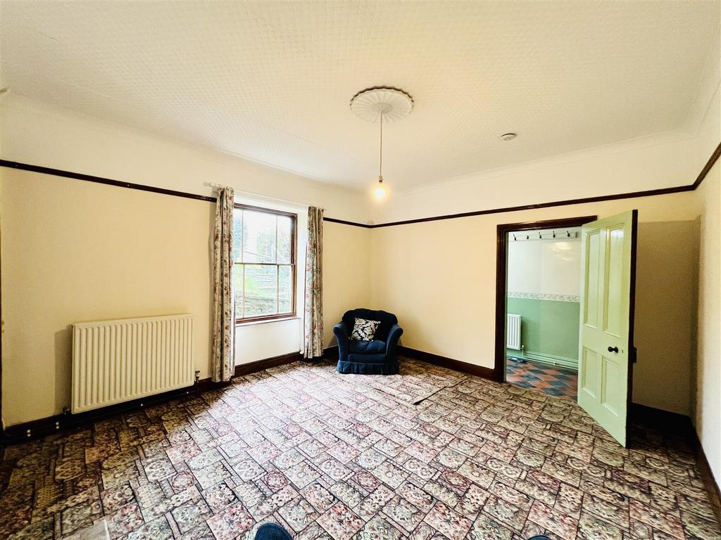 Another living room aspect