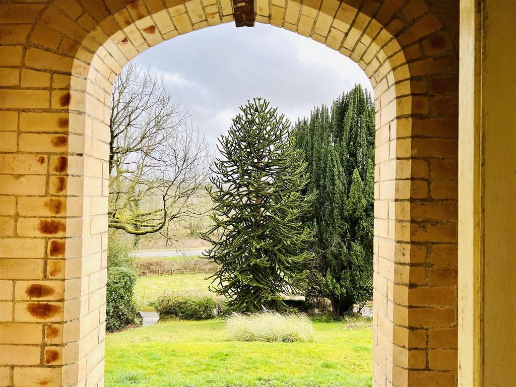 525 B214 A-407 F-4 C63-9 EB7-47630 C1623 FF.jpeg