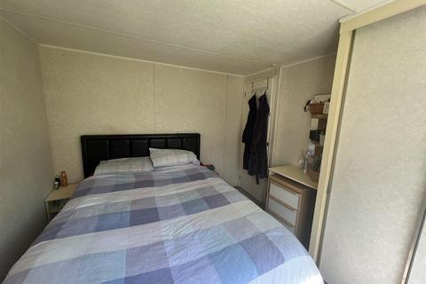 undefined, Llanddeusant, Llangadog