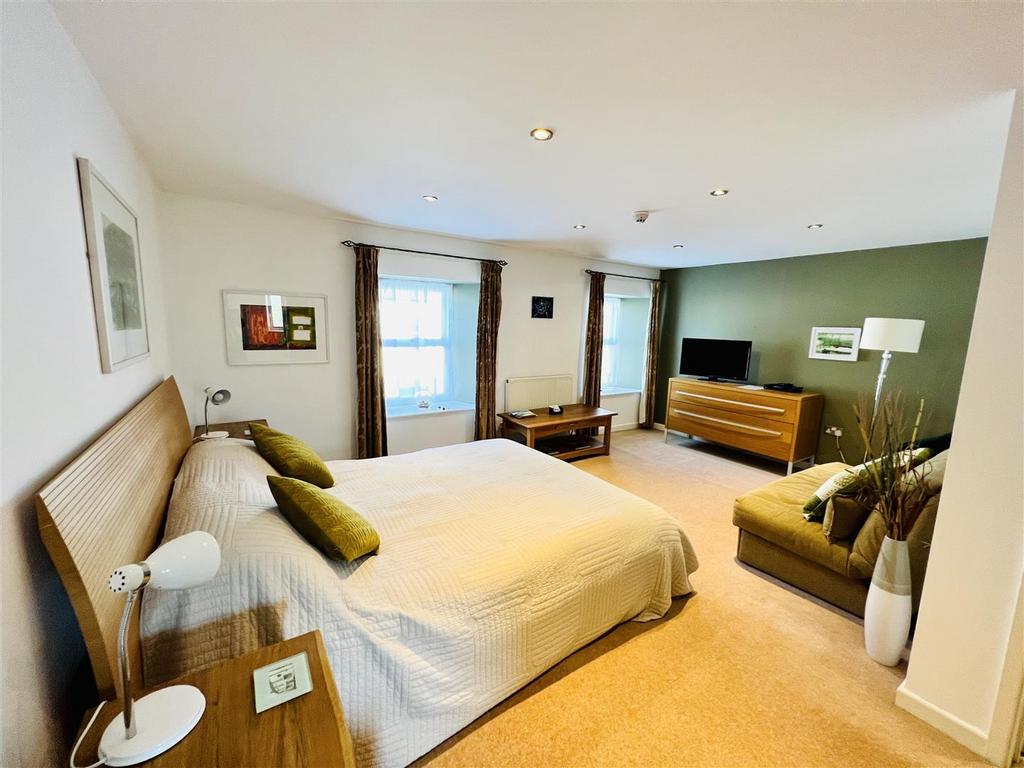 Owners bedroom