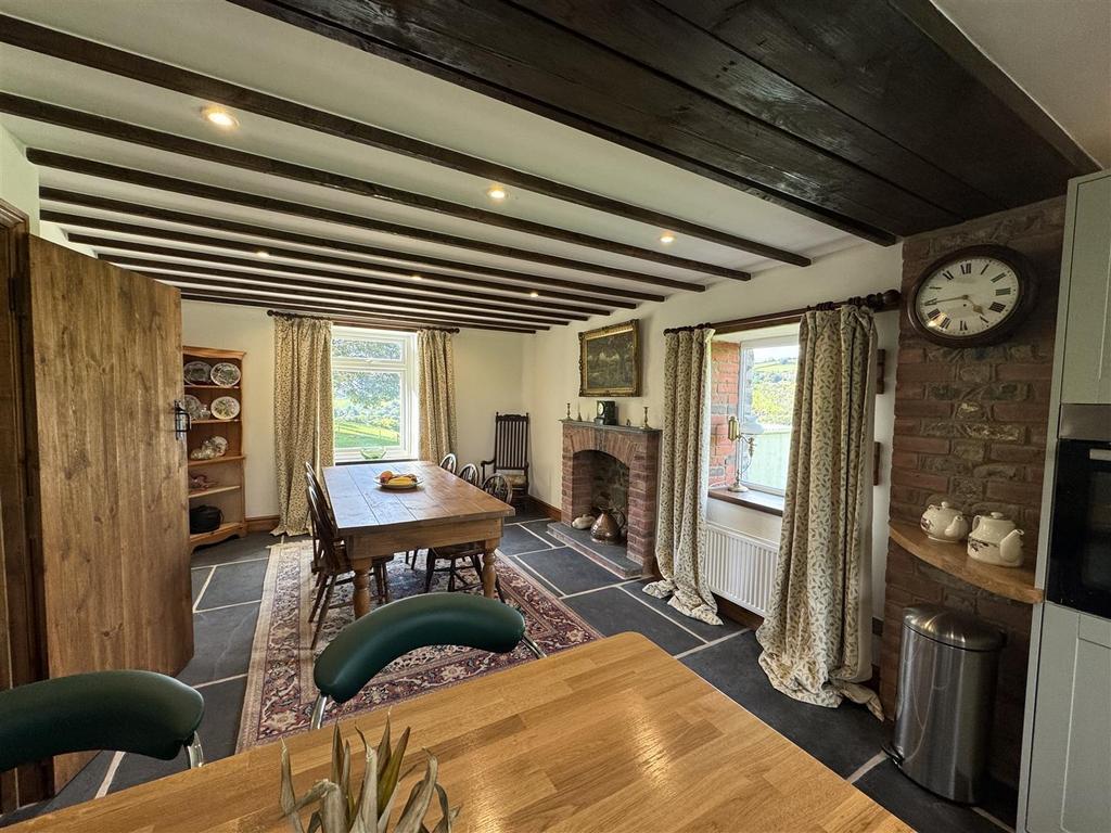 Kitchen / living room
