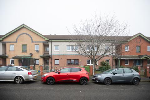 3 bedroom flat for sale, Bargaran Road, Glasgow G53