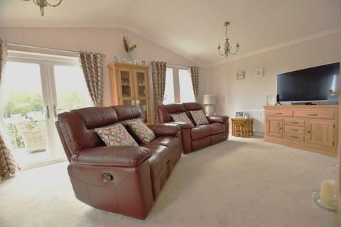 2 bedroom park home for sale, Mill Road, Yarwell, Peterborough, Northamptonshire, PE8 6FS