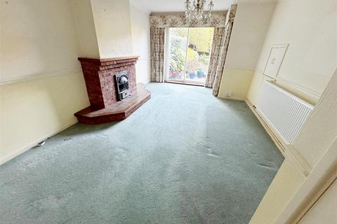 2 bedroom flat for sale, Arundel Place, Cleethorpes, N.E. Lincs, DN35 8PHH