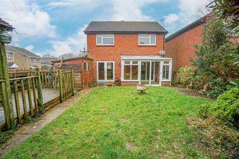 3 bedroom detached house for sale, De Chardin Drive, Hastings