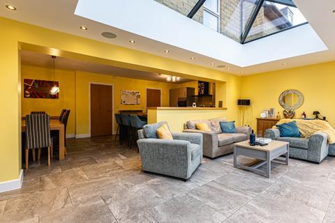 11 Fraser Way, Wakefield, WF1 2ZF