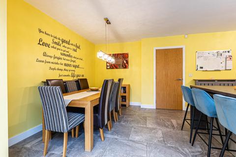 11 Fraser Way, Wakefield, WF1 2ZF
