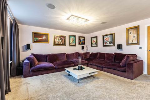 11 Fraser Way, Wakefield, WF1 2ZF