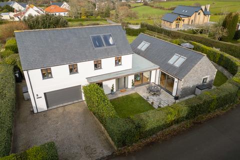 4 bedroom detached house for sale, Rue Des Cinq Vergees, St. Saviour, Guernsey