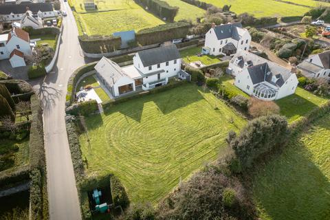 4 bedroom detached house for sale, Rue Des Cinq Vergees, St. Saviour, Guernsey