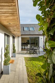 4 bedroom detached house for sale, Rue Des Cinq Vergees, St. Saviour, Guernsey