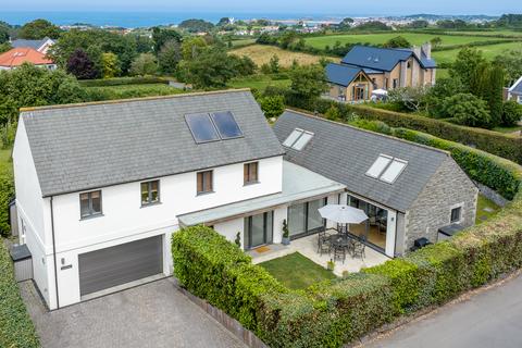 4 bedroom detached house for sale, Rue Des Cinq Vergees, St. Saviour, Guernsey