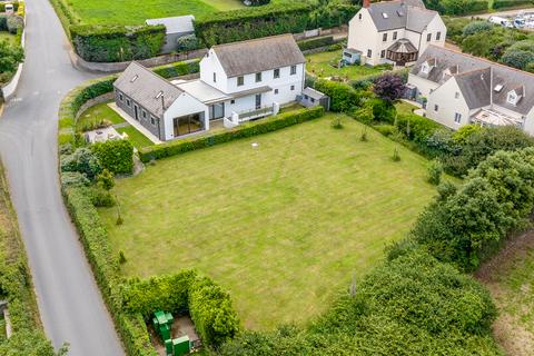 4 bedroom detached house for sale, Rue Des Cinq Vergees, St. Saviour, Guernsey
