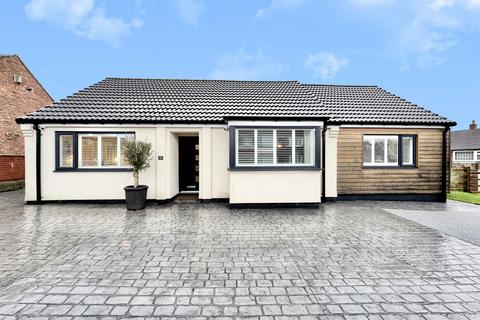 3 bedroom bungalow for sale, Hill Crest, Swillington