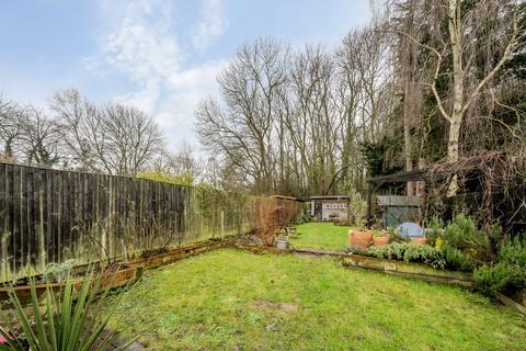 240 Queensway, West Wickham, BR4 9EA